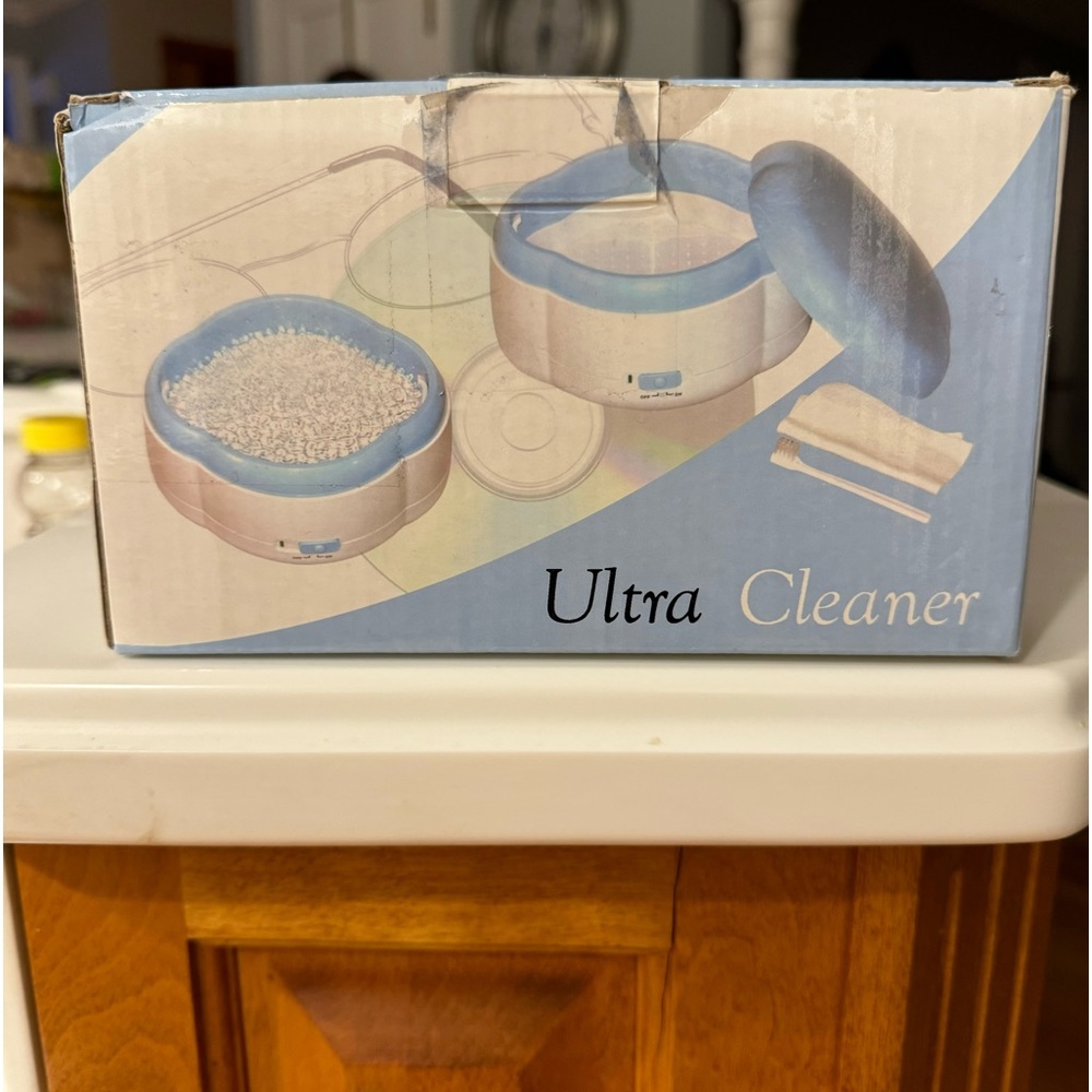 At home jewelry cleaner